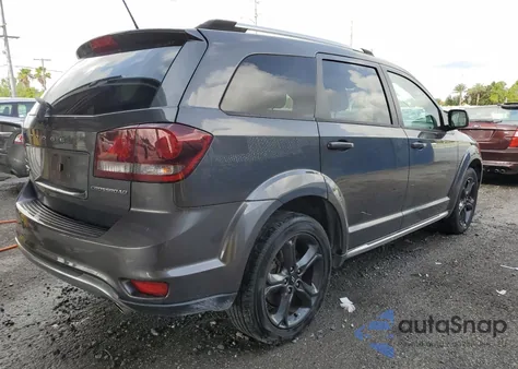 2018 Dodge Journey Crossroad z USA, uszkodzony, nr VIN 3C4PDDGG4JT364522